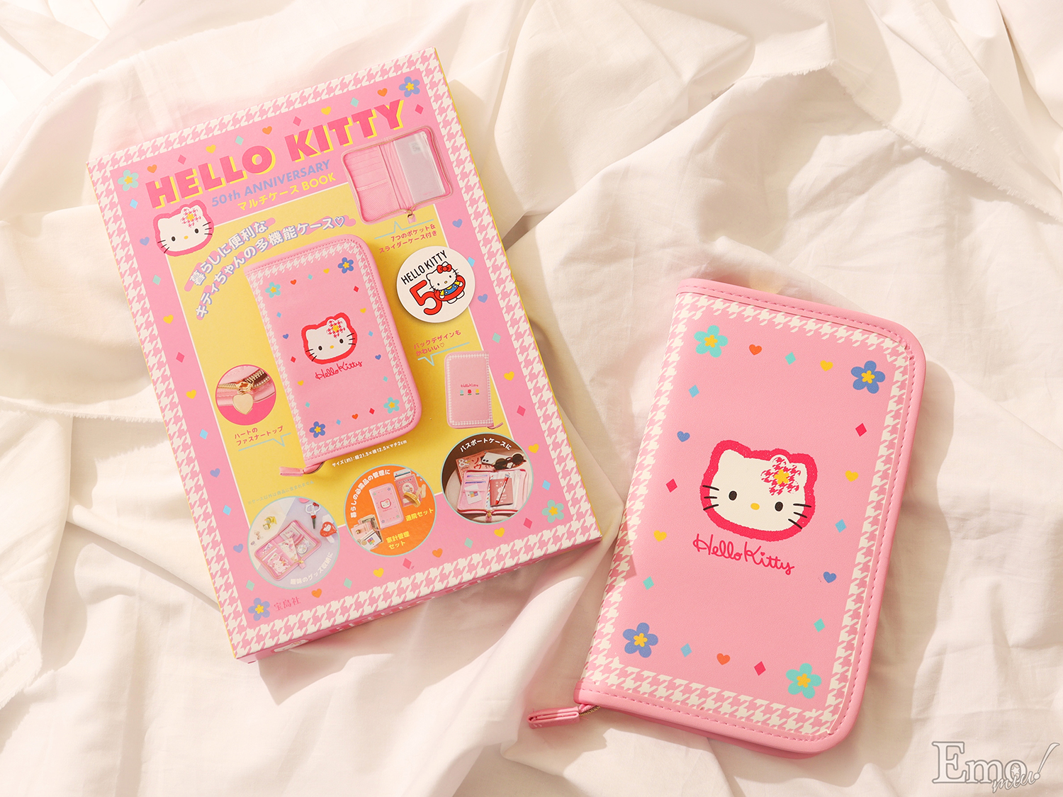 90年代にヒットした“カオハナ”キティやキティ形の窓からラメやモチーフ