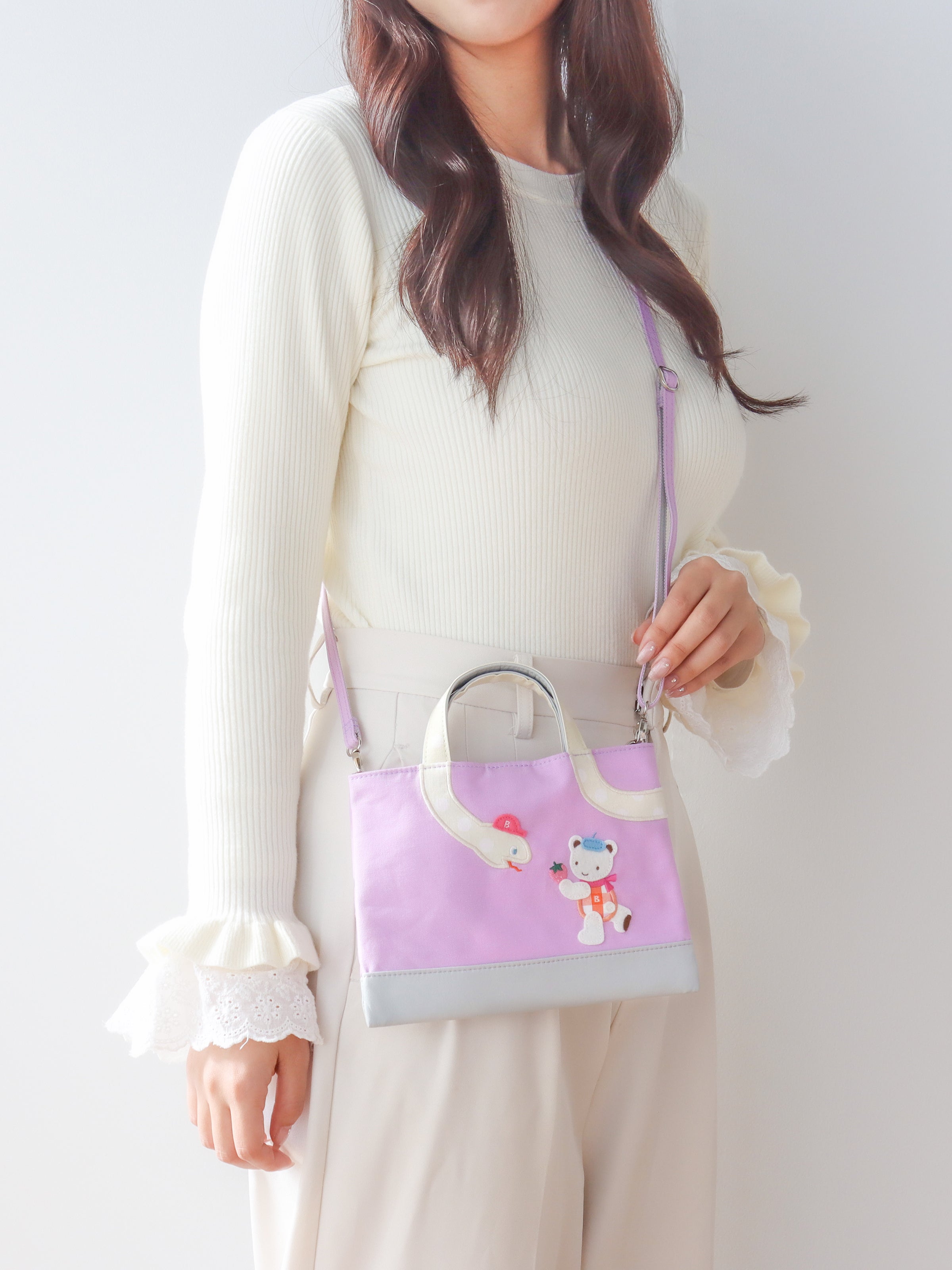 ファミリア新作ショルダーバッグ