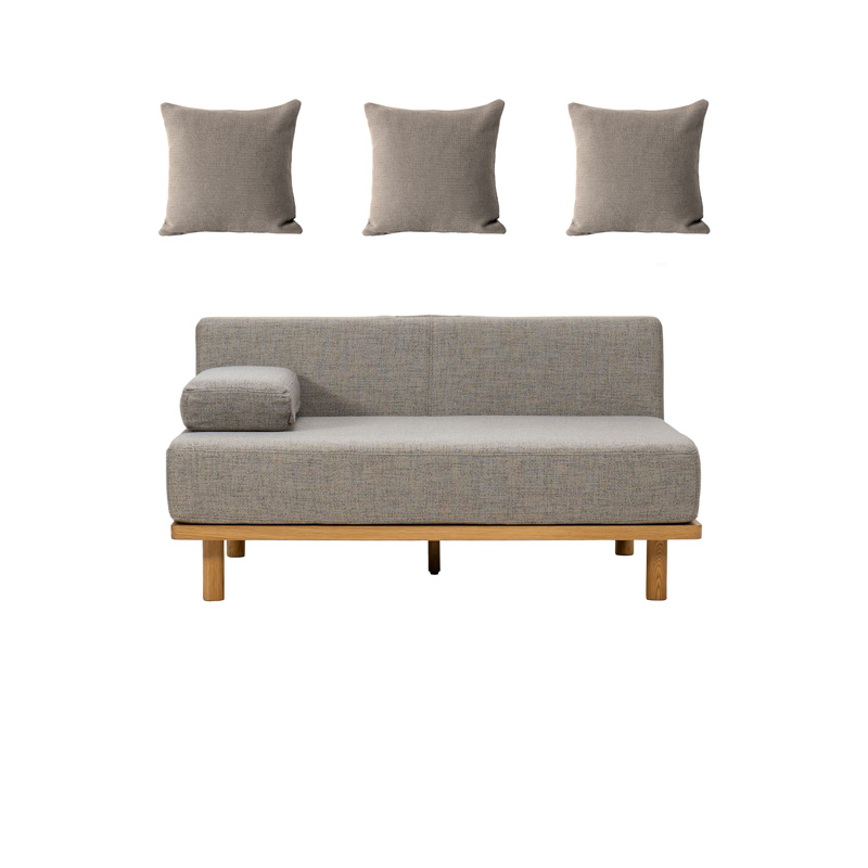 クッションでくつろぐソファ セミワイド - オーナーとペットの境界の