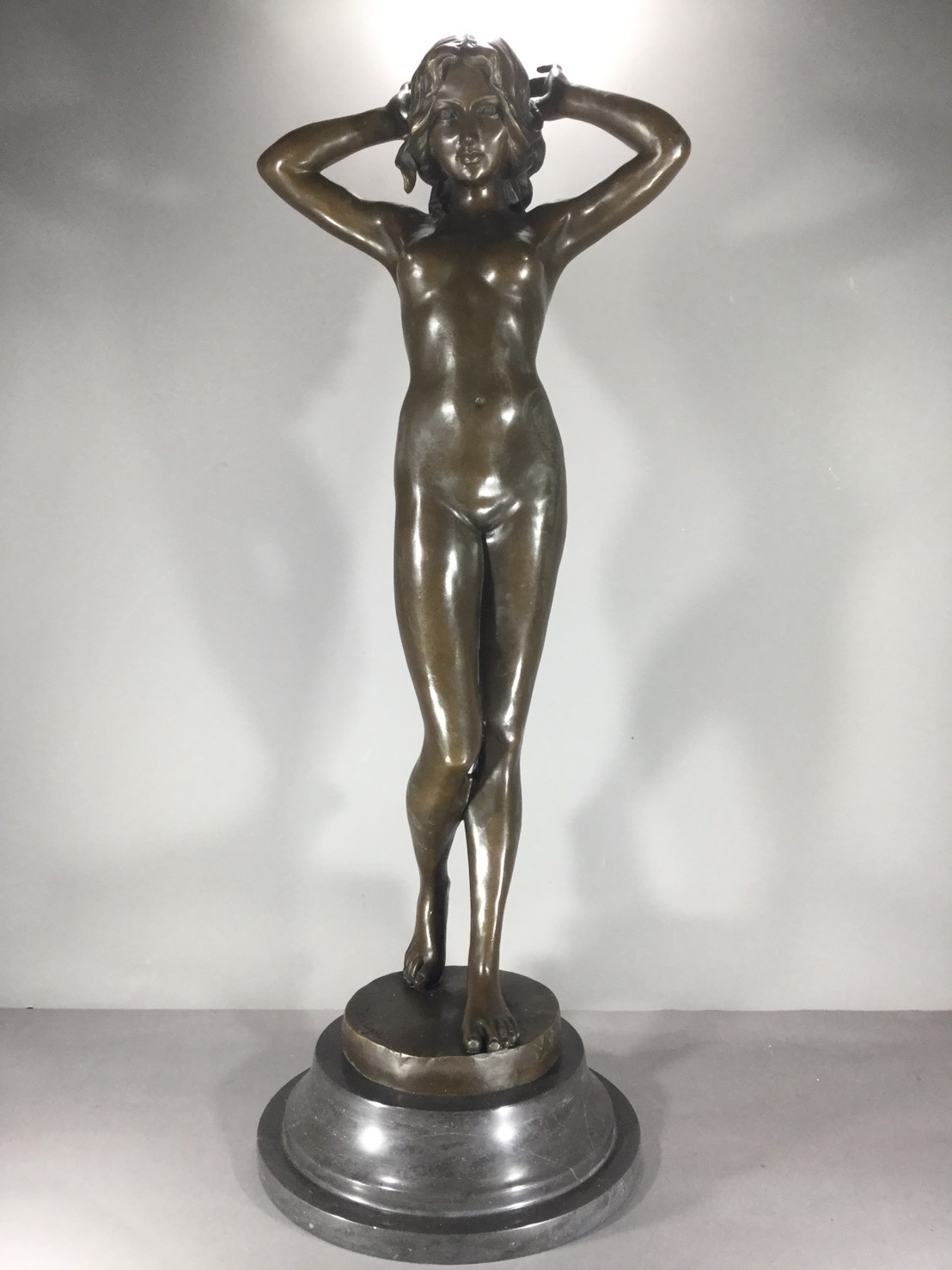 2103 古美術品 乾隆銘 細密彫刻女性像 置物 細密細工 骨董 2103 古美術