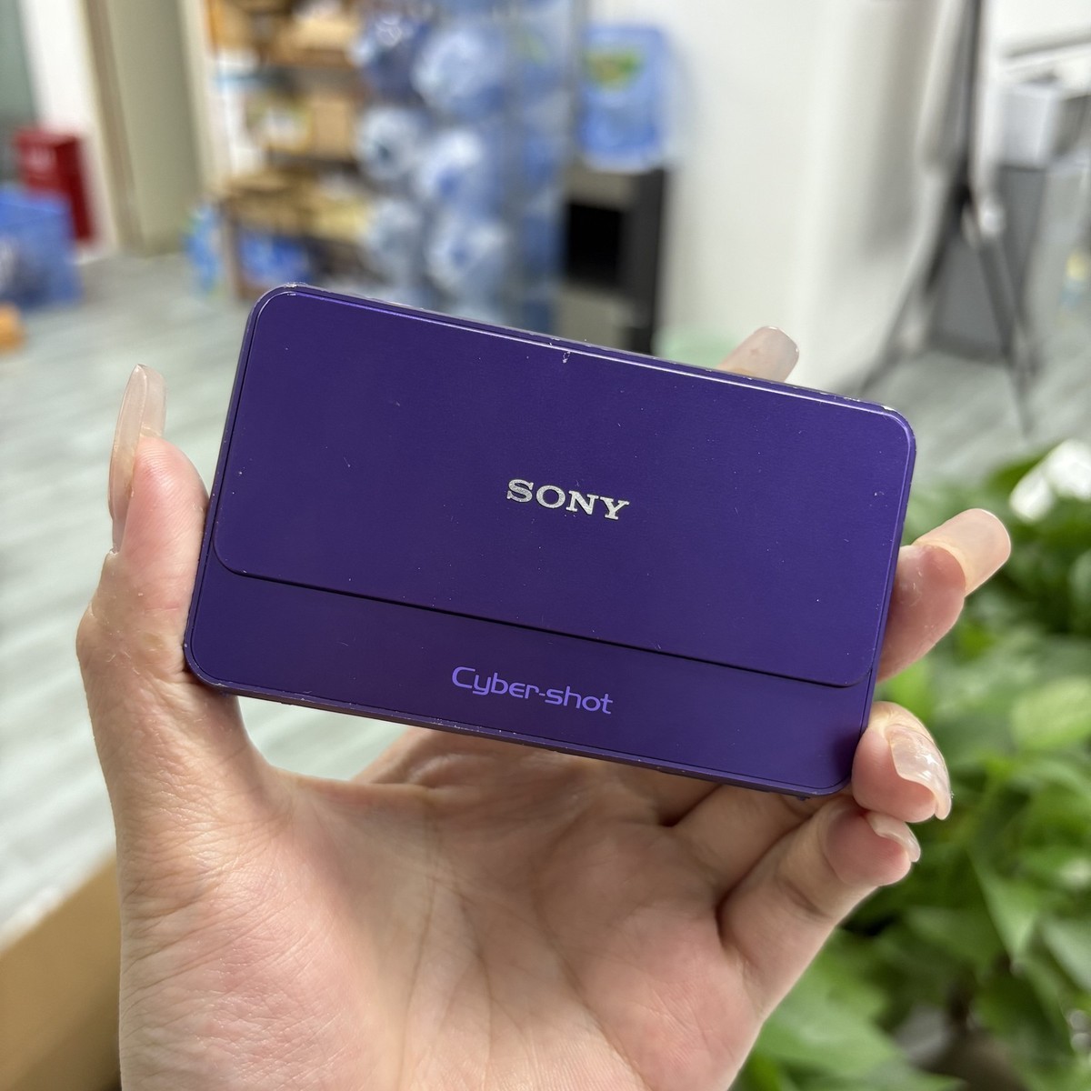 SONY DSC-T99 Cyber Shot Digital Camera 4x Optical Zoom English