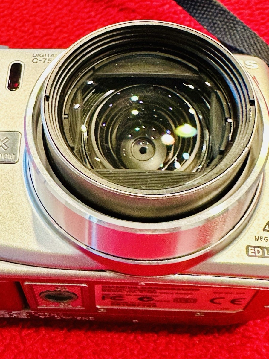 2003 OLYMPUS CAMEDIA C-750 Ultra Zoom 4MP Digital Camera RC 128MB