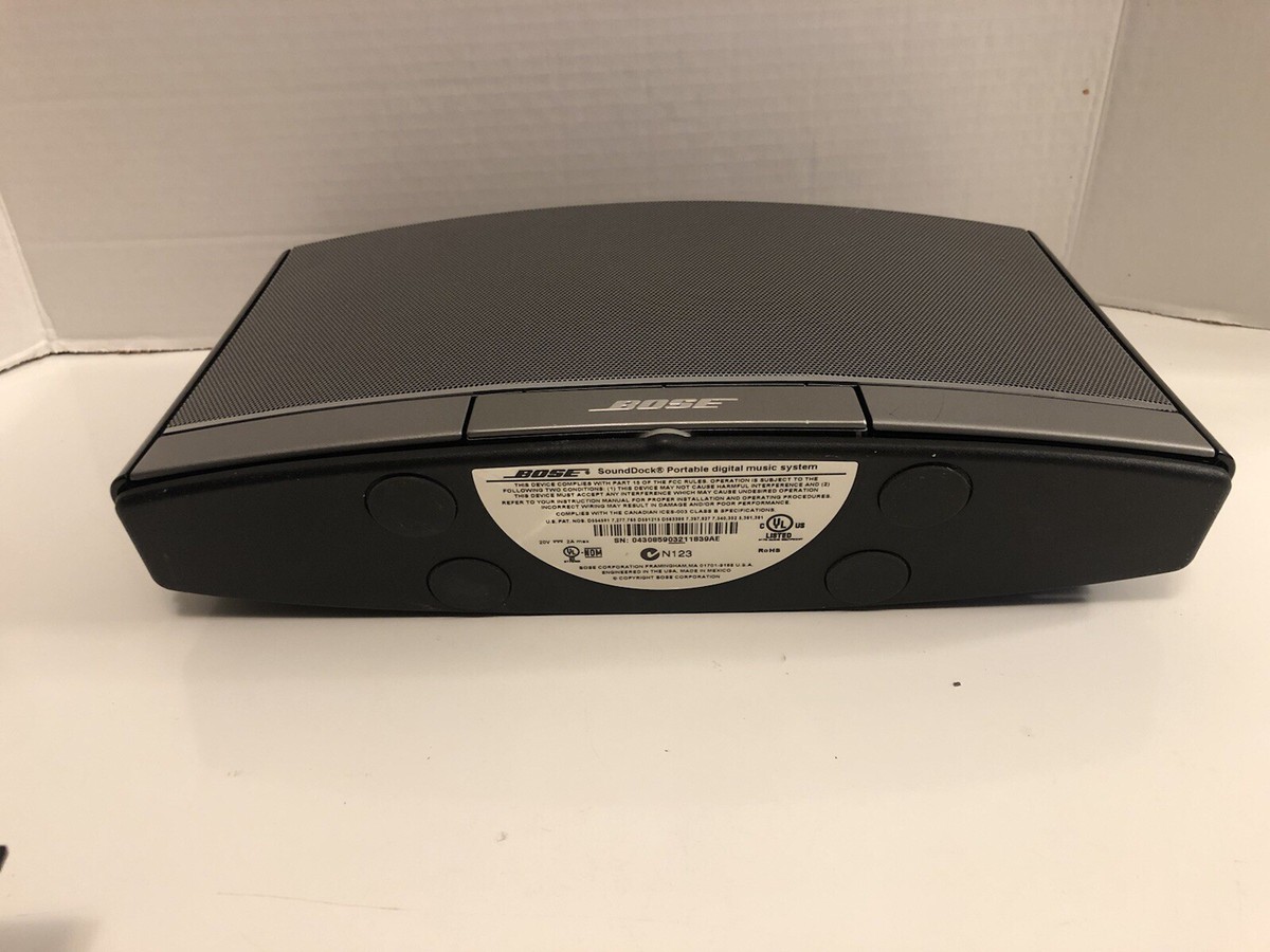 Bose SoundDock Digital Music System N123 w/ Charger, Battery & BT