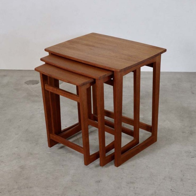 Simple Vintage Nest Table 商品番号【122078】