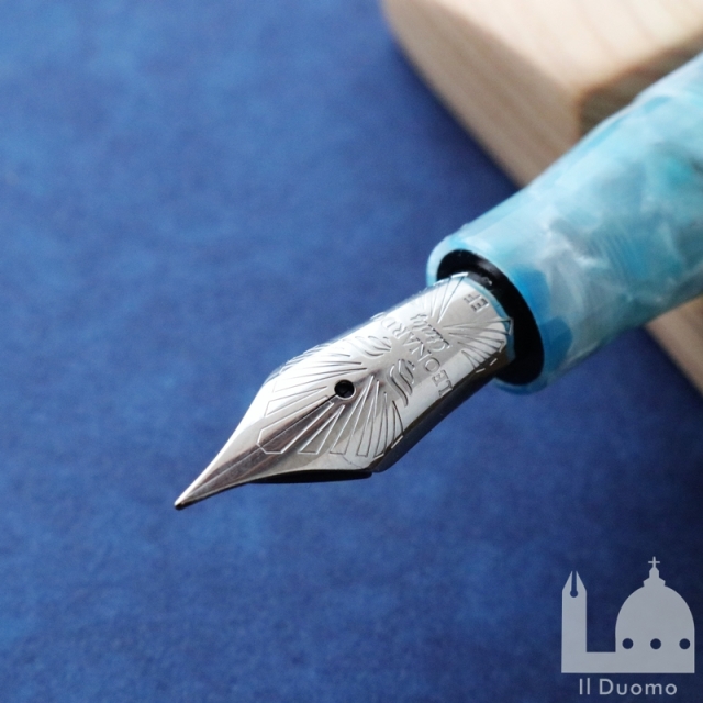 レオナルド モーメントゼロ アロハ 万年筆 スチールニブ（ゴールド