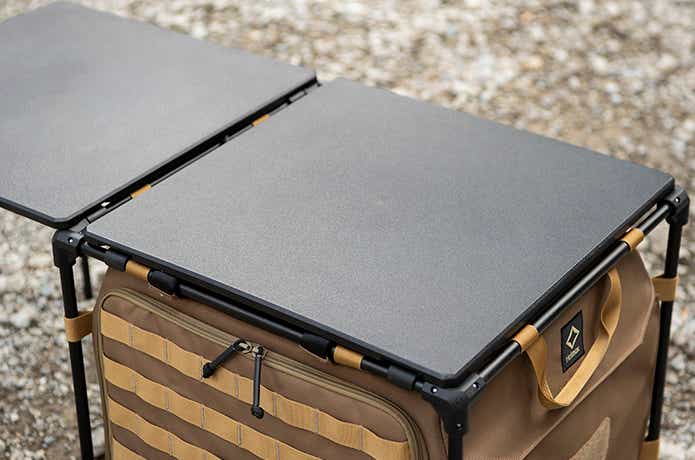 ヘリノックスの新型「フィールドオフィス」を背負って山中へ。これが