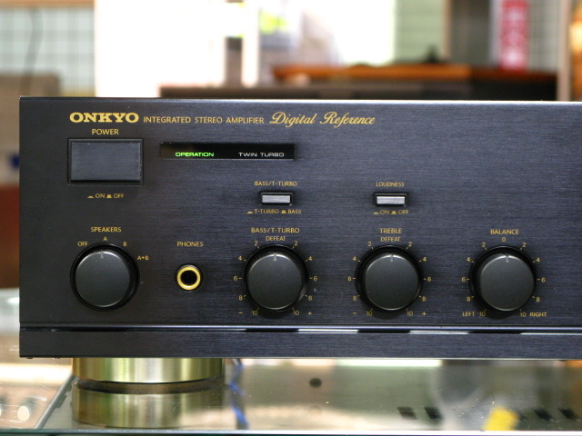 Q2257M アンプ ONKYO A-812XG オンキョー