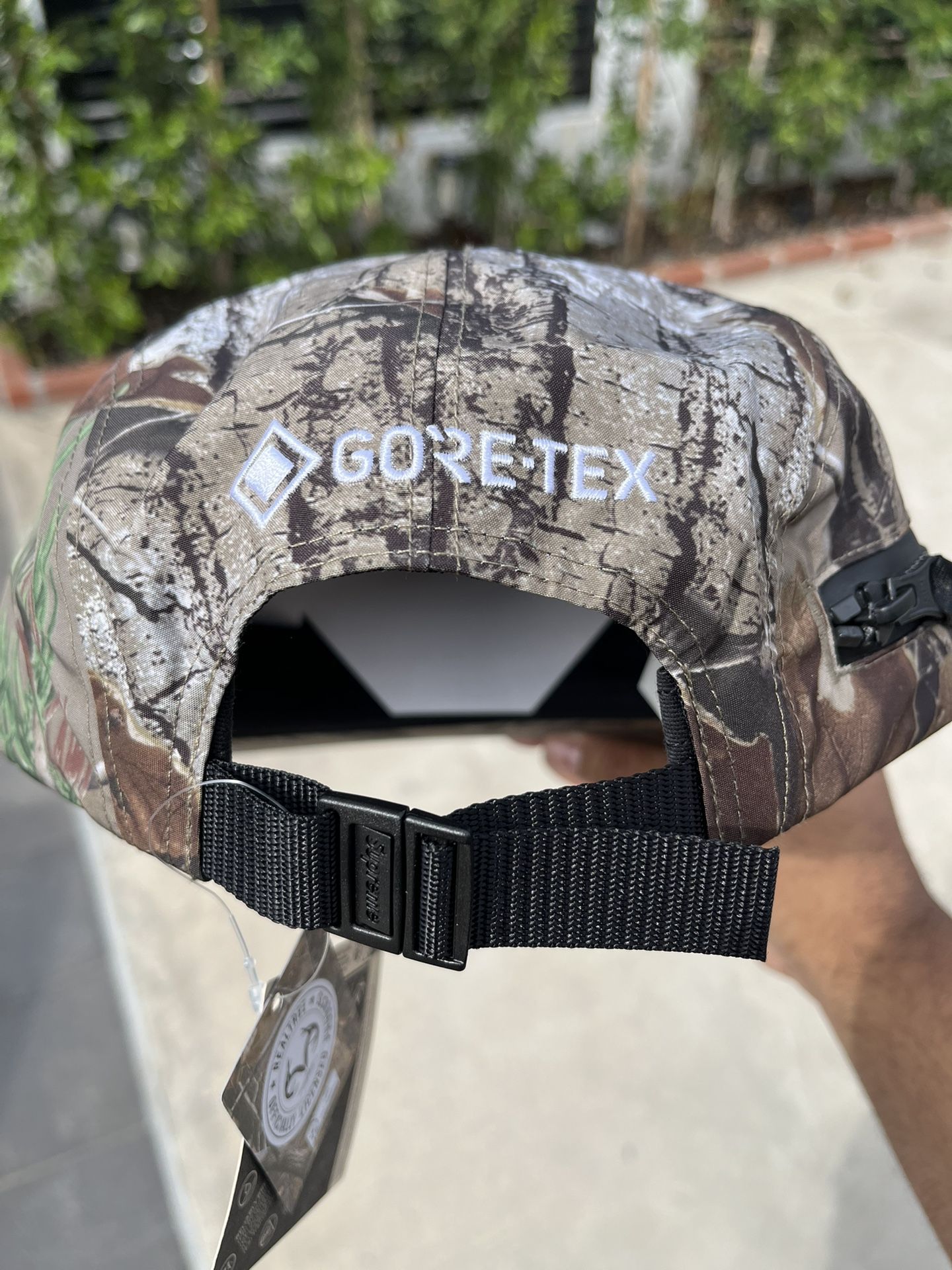 Supreme Gore-Tex Zip Pocket Camp Hat