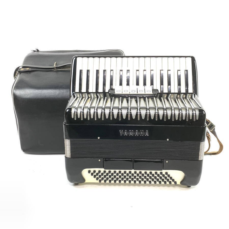 中古 YAMAHA /ヤマハ アコーディオン 8905 32鍵盤 木製ケース付き [53