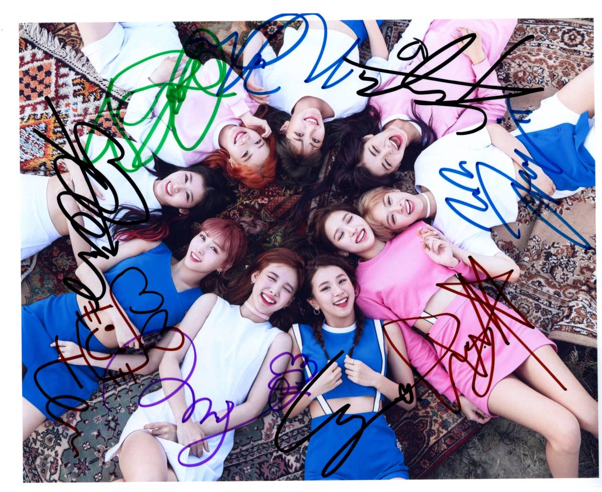 TWICE 全員直筆サイン入り A4サイズ写真(サイン)｜売買された