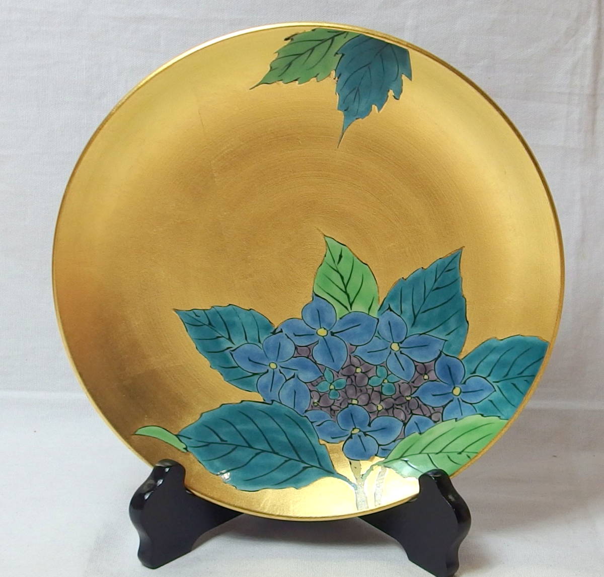 有田焼 琥山作金箔押し大皿 琥山窯 飾皿 金箔押し 紫陽花 有田焼