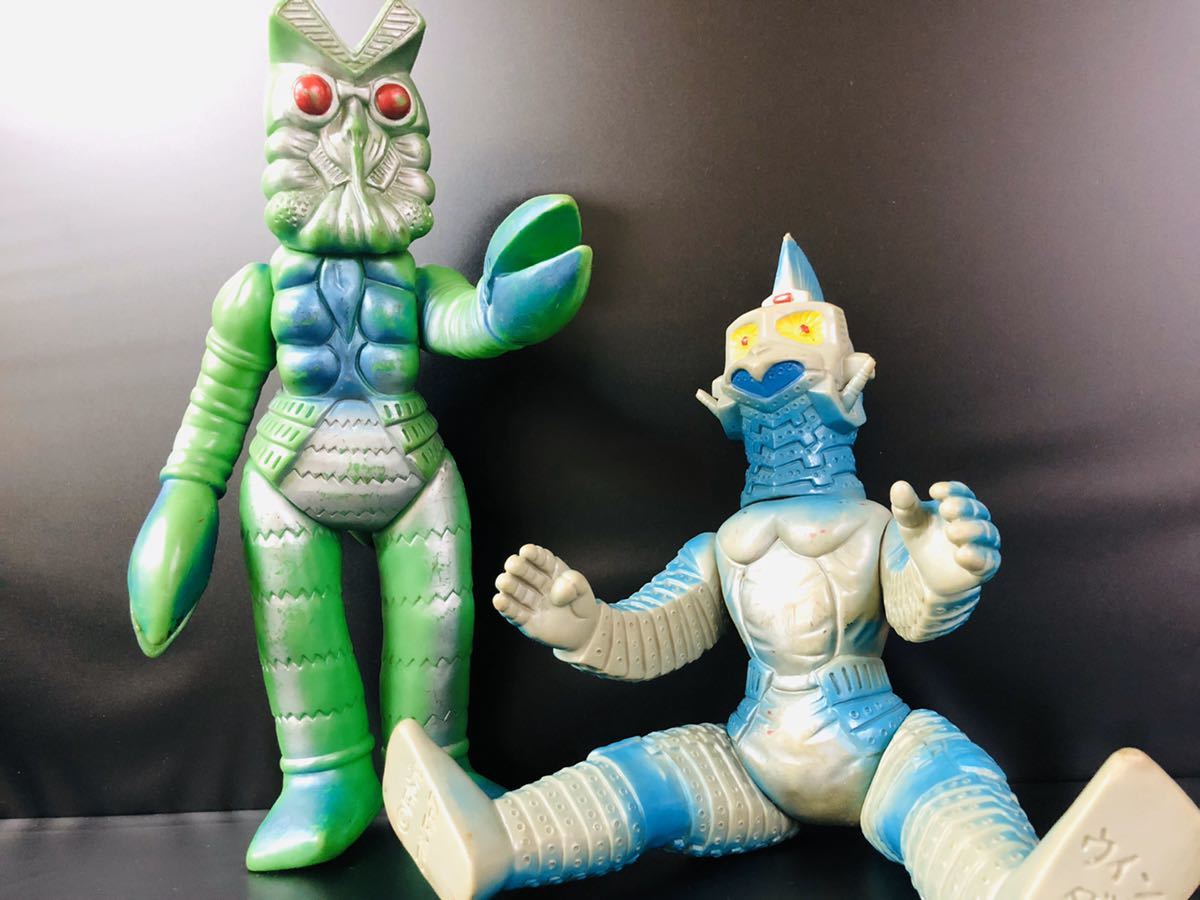 ブルマァクジャイアントバルタン星人ソフビ！