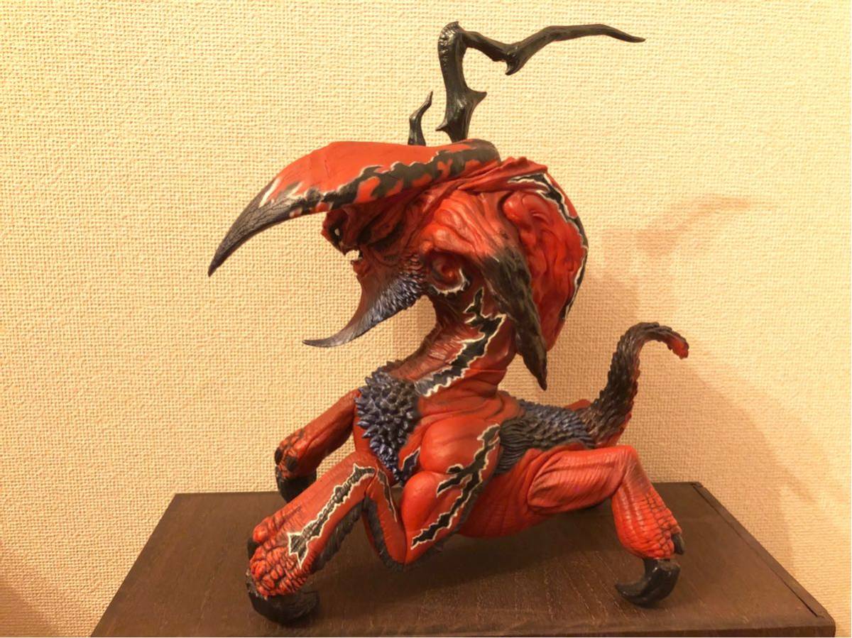 マカラガ フィギュア タオの月 【公式通販】