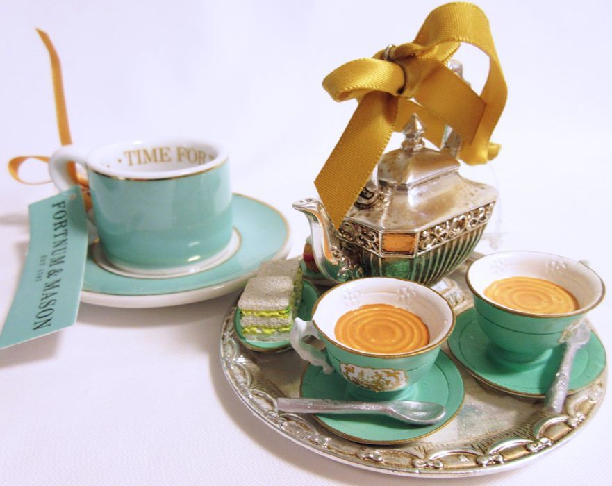 BUCKINGHAM PALACE ティーポット、ティーカップ オーナメント