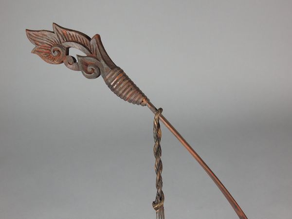 ○ アイヌ彫刻 弓 （アイヌ工芸民族資料弓矢） ○ 人気，豊富な