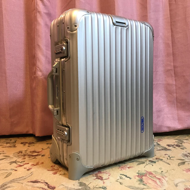 RIMOWAリモワ トパーズ シルバー32l 機内持込 青ロゴ 静音化 RIMOWA