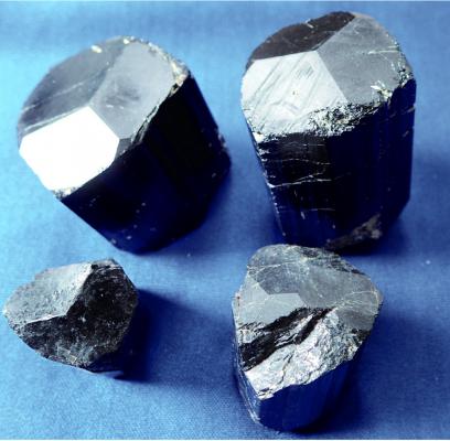 鉄電気石｜石川町立歴史民俗資料館