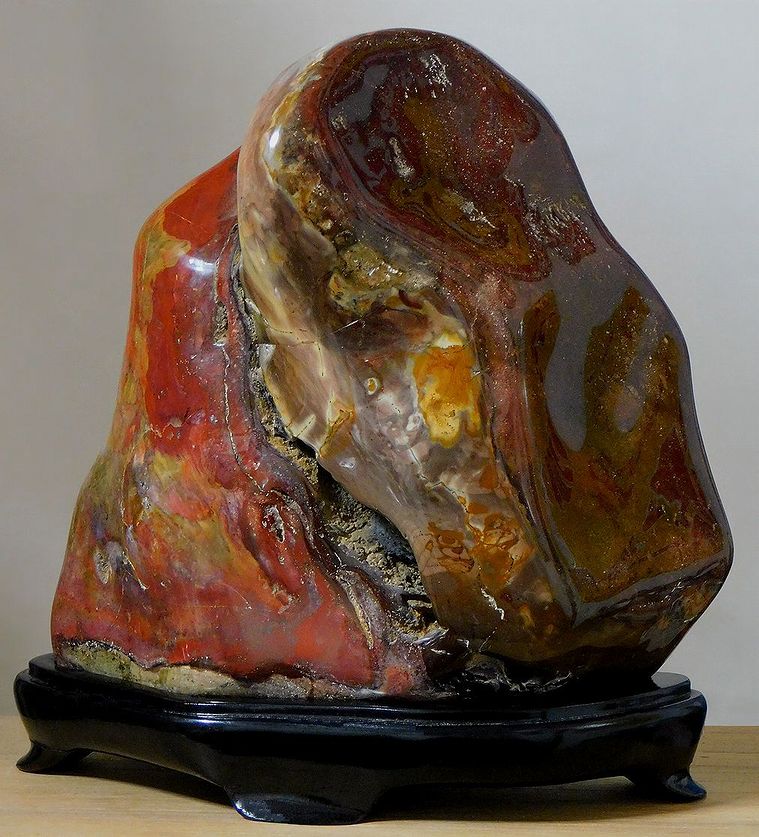 貴重な今金赤溜まり石