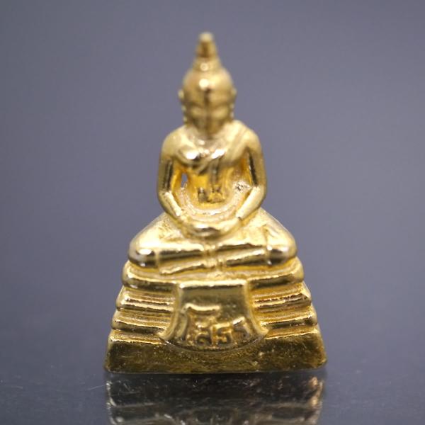 タイ-ワット・ソートンのプラクルアンその3 金色の御神体 タイでは超