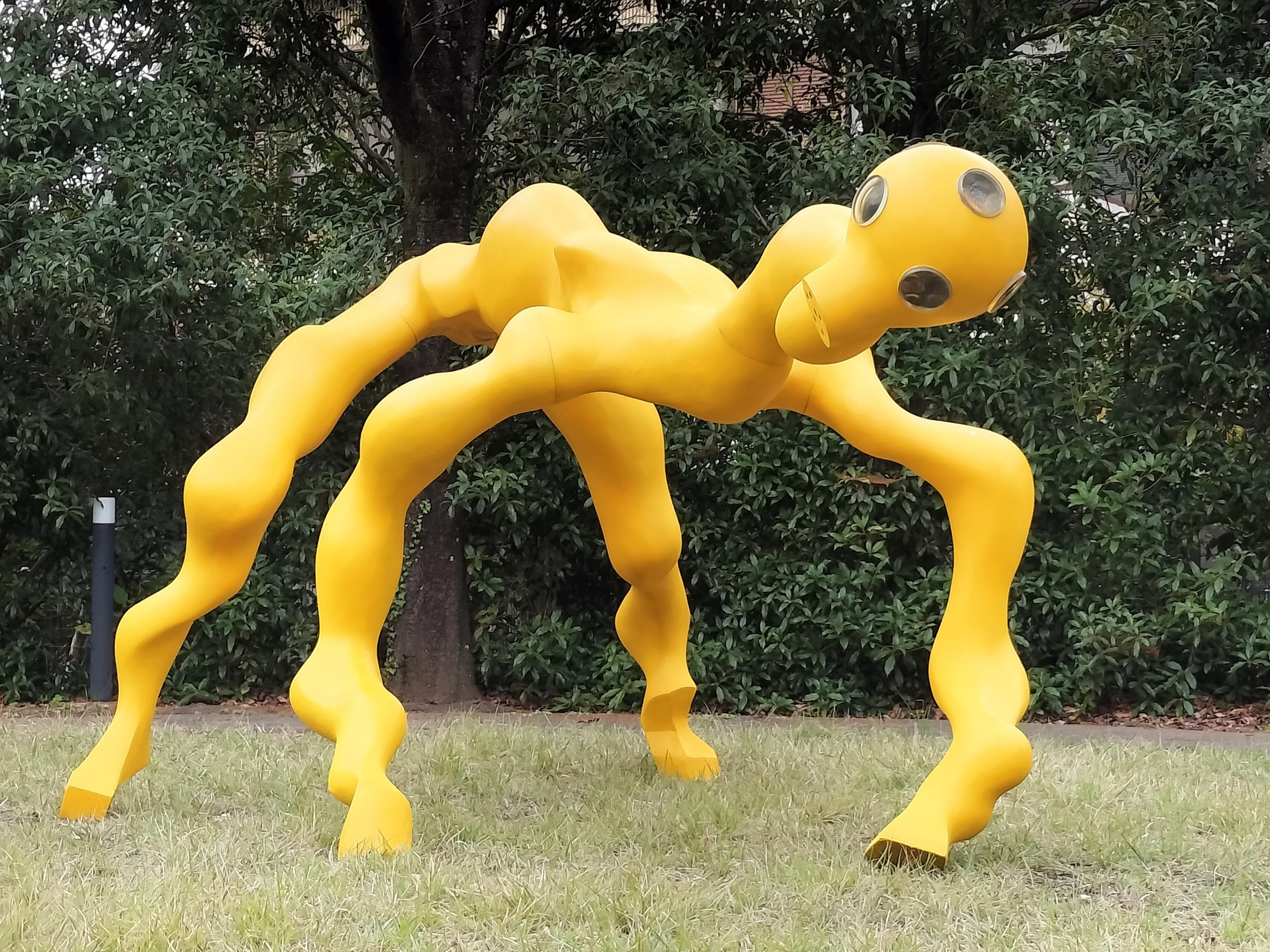 土から生まれるいのち -彫刻家セツ・スズキと中国玉石作品展- - 日中