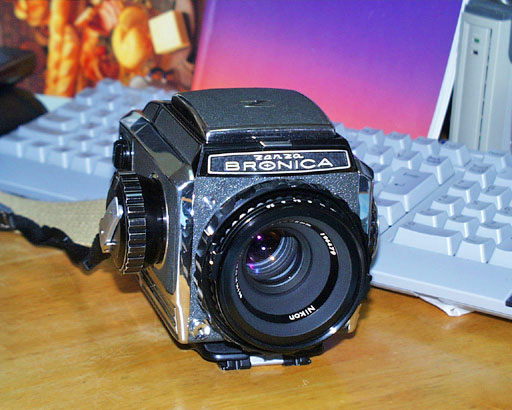 ゼンザブロニカ（ZENZA BRONICA） S2・・ボロニカと揶揄されたりもした