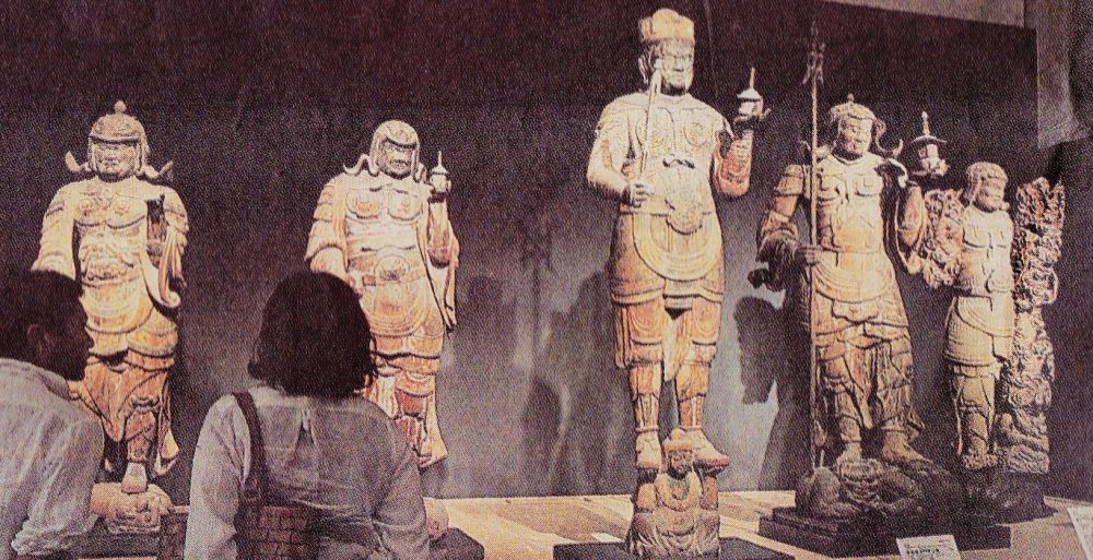 国重文「兜跋毘沙門天立像」を寄進した人物は36代前(平安時代)の祖先