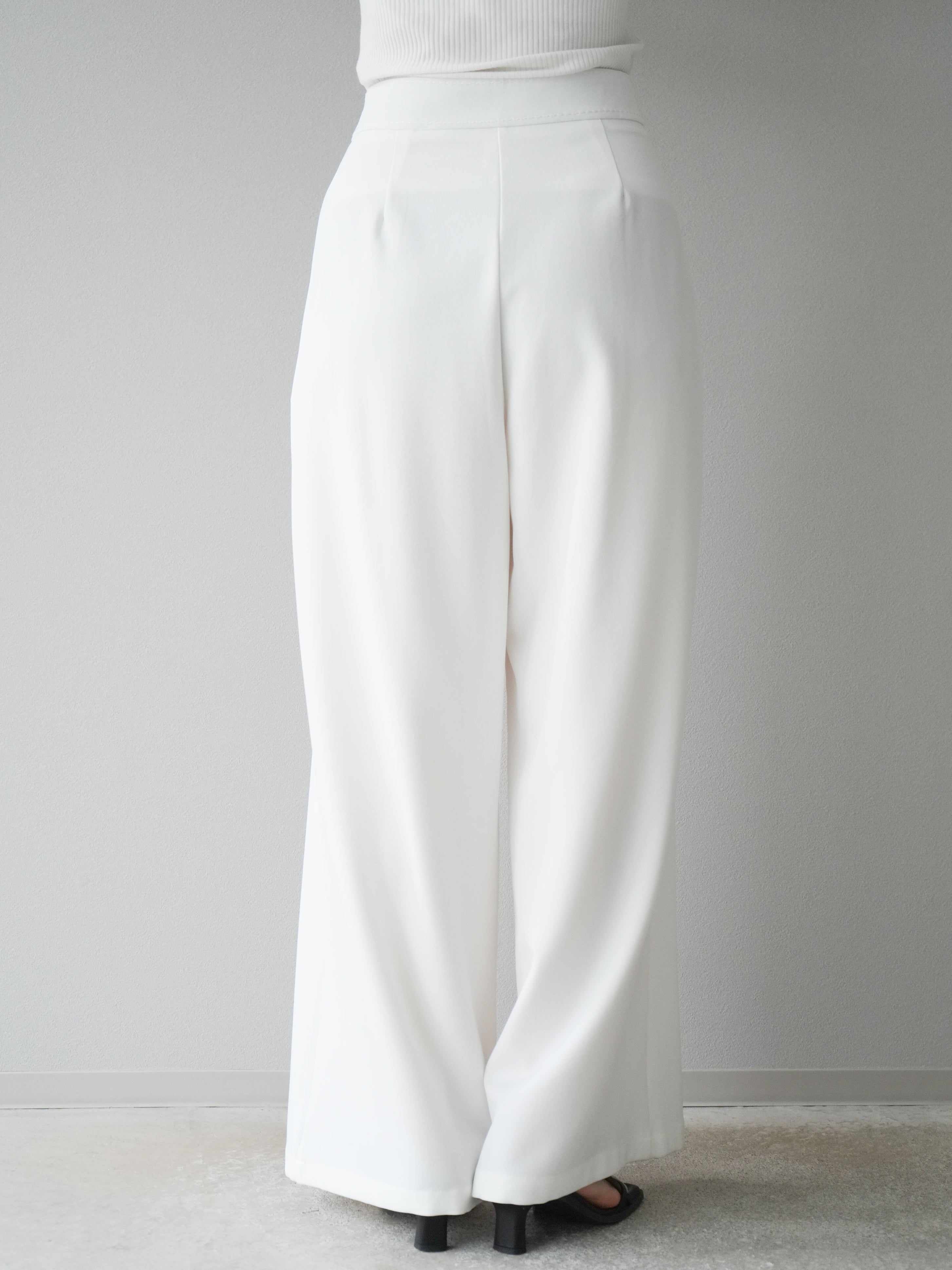 予約]ウエストステッチタックワイドパンツ/ホワイト – Lumier