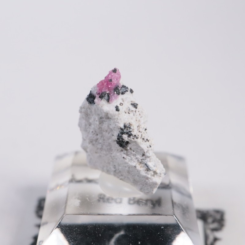 ユタ州産 レッドベリル | 鉱物標本,ハ行,ベリル/緑柱石 | ほたるみねら