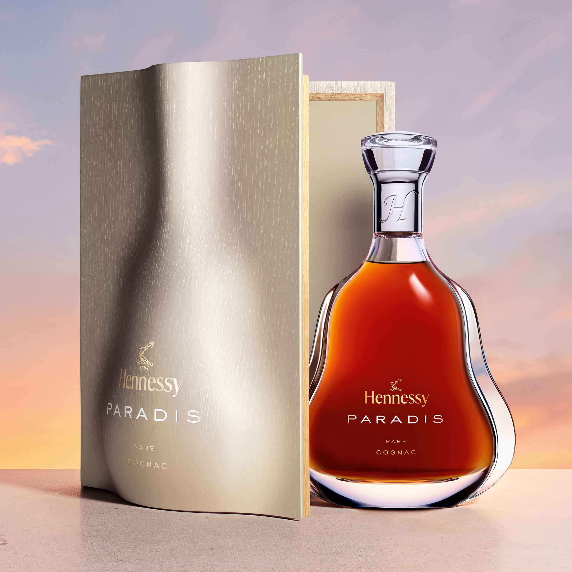 Hennessy Paradis木箱付き空瓶 買う