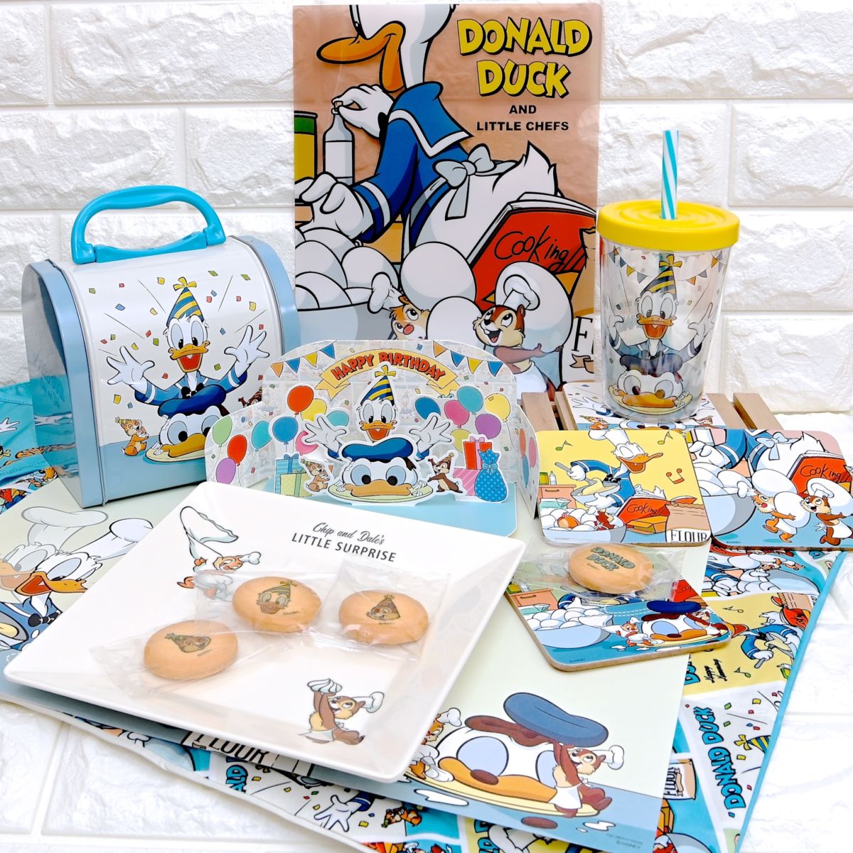 チップ＆デールのかわいいサプライズも！ディズニーストア「ドナルド