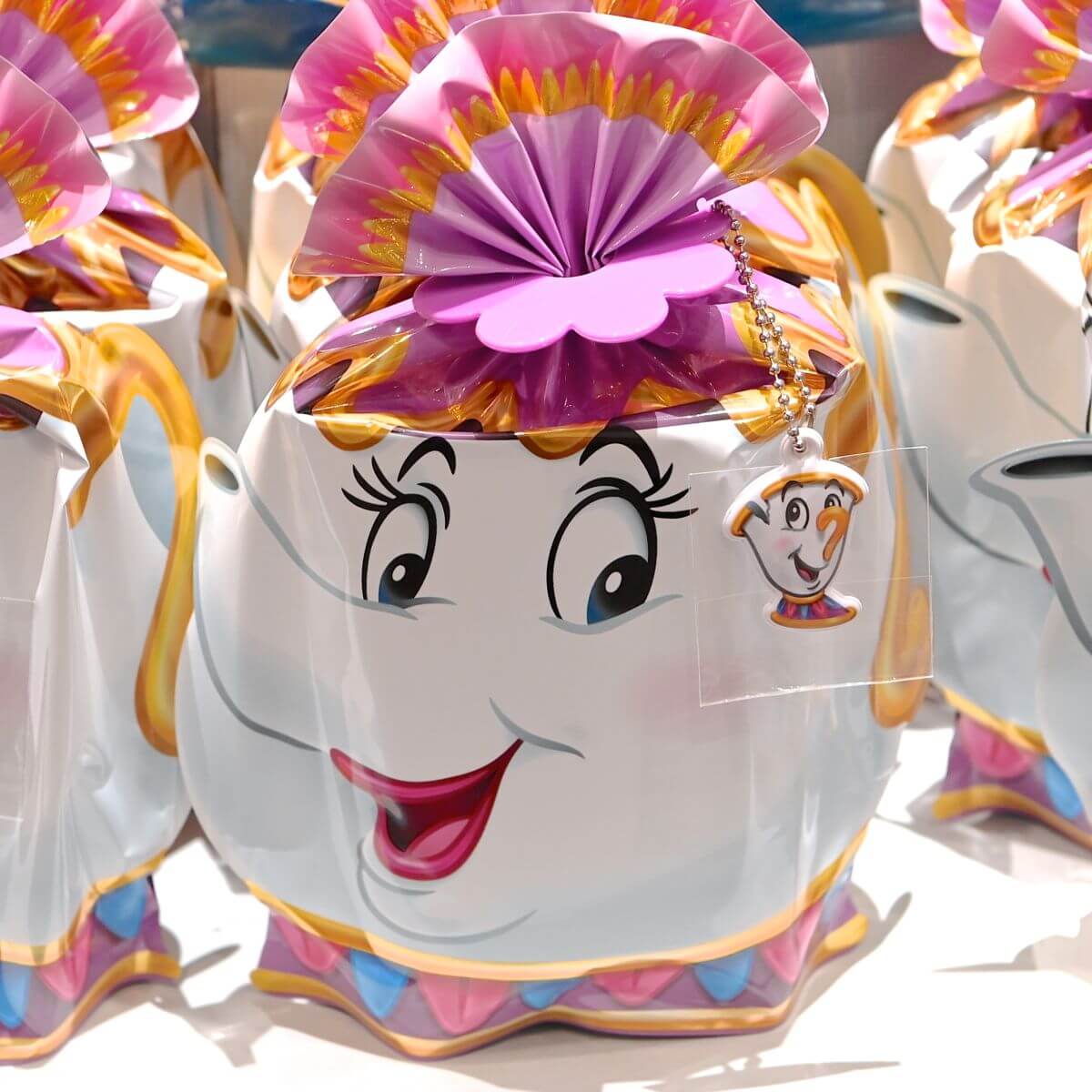 ポット夫人」&「チップ」デザイン！東京ディズニーランド『美女と野獣