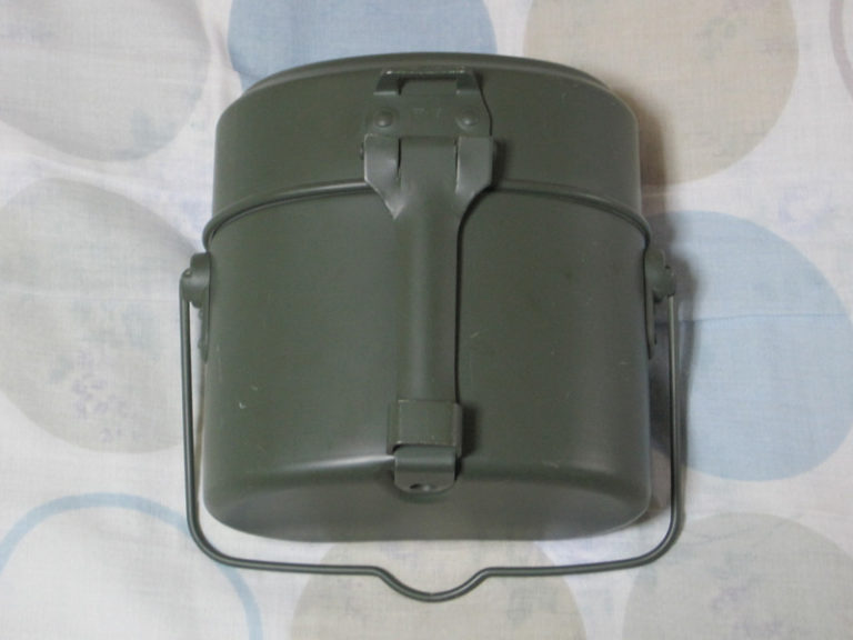 大戦ドイツ軍の代用に ～ ドイツ連邦軍 飯盒 (実物)│ナナシノミコト