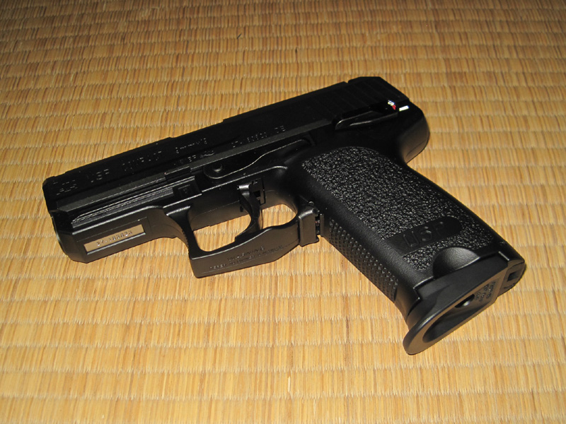 USP コンパクト (東京マルイ製・ガスブローバック)│ナナシノミコト