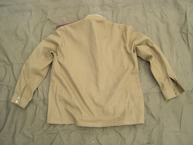 通称“ルバシカ” ～ ソ連軍 1943年型ギムナスチョルカ (海外製・複製品