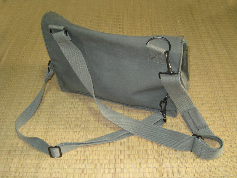 自衛隊のガスマスクケース ～ 陸上自衛隊 防護マスク4形ケース (PX