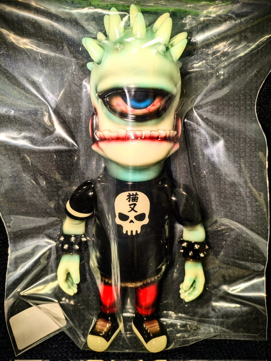 NEKOMATA WORKS バジル 墓場の画廊 ネコマタマークス 蓄光 NEKOMATA