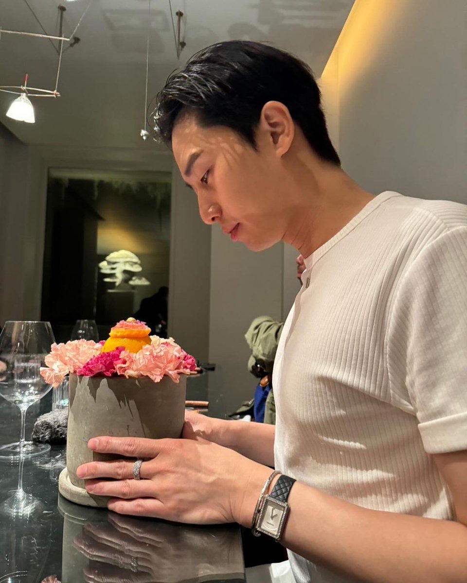 パク・ソジュン、ファンミのために準備したTシャツでときめき表す