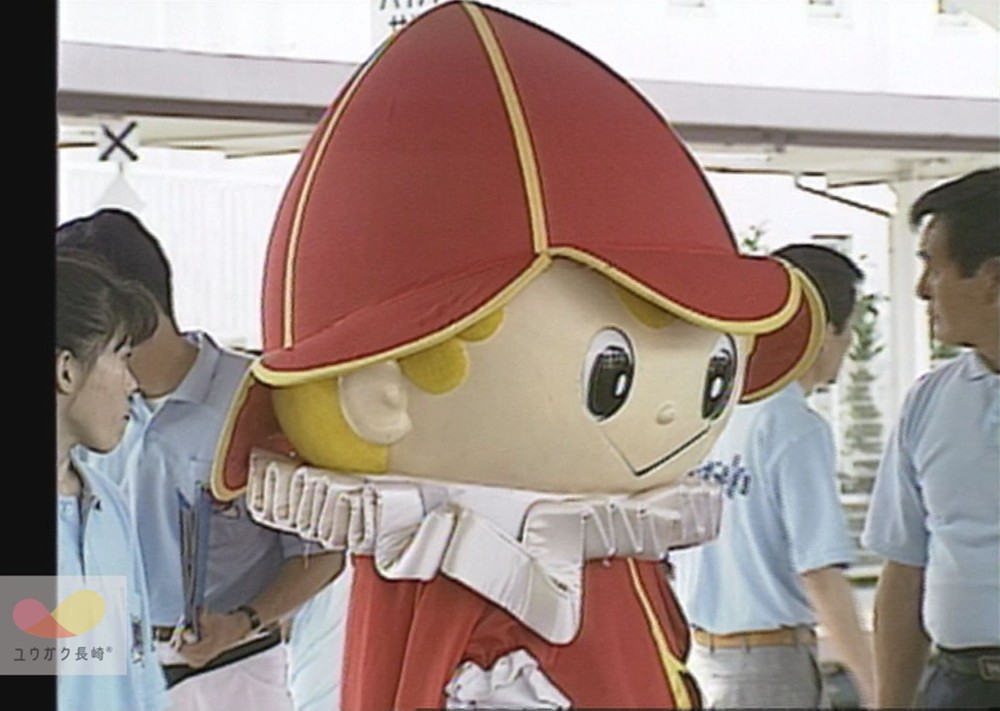 長崎旅博覧会 たびと君 貯金箱 1990 長崎旅博覧会 たびと君 貯金箱