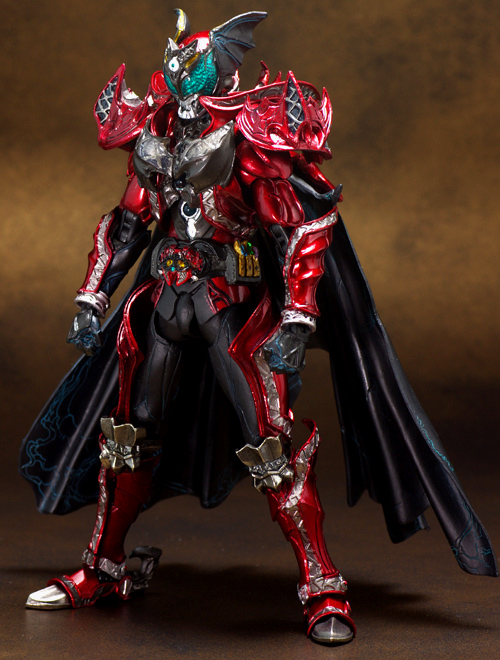 S.I.C仮面ライダー キバ ダークキバ&イクサ Amazon.co.jp: TAMASHII