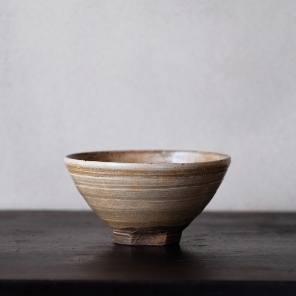 初代 久世久宝(1874-1947) 古伊羅保 茶碗 [銘：花巻]