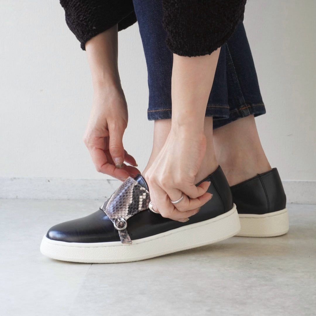 z-552py 受注限定 ダブルモンクストラップスニーカー／パイソン