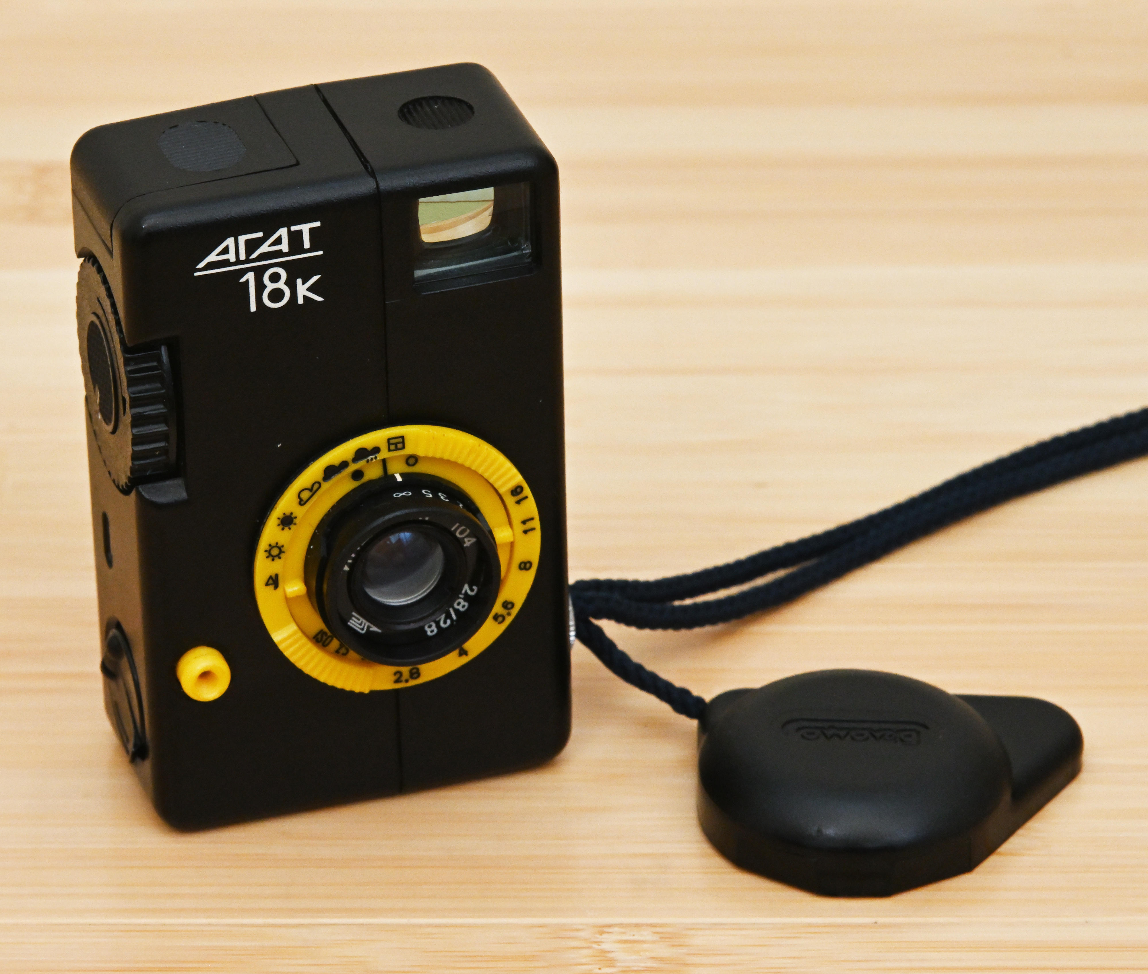 魅力的なアンバランス AGAT 18K