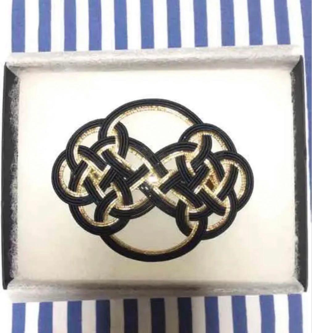 完売 安室奈美恵 私服 着用 沖縄 前夜祭 花火ショー 浴衣 髪飾り