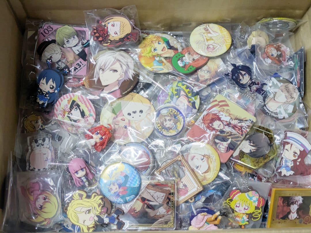 大量！アニメグッズ ノンジャンル大量まとめ売り - メルカリ