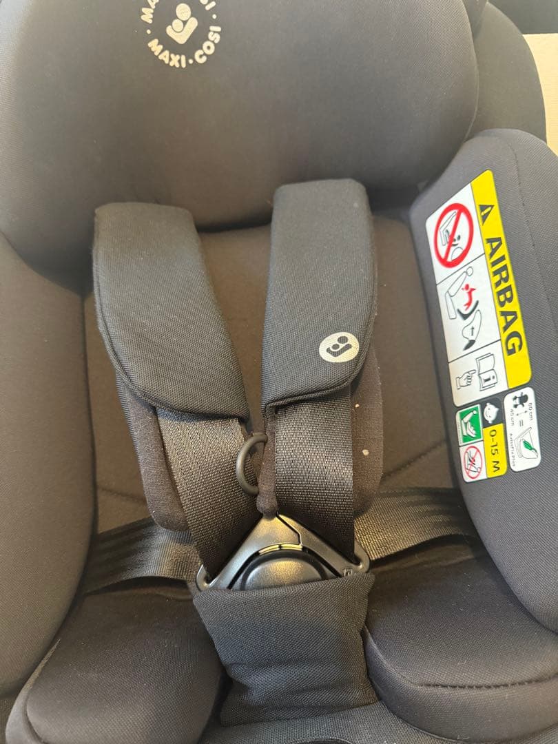 MAXI-COSI AxissFix Plus チャイルドシート ブラック