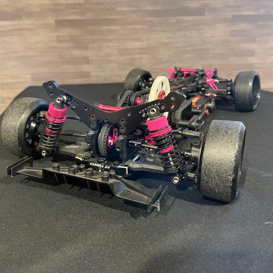 サクラ sakura d4 シャーシ、サーボ付1/10 rc ラジドリ