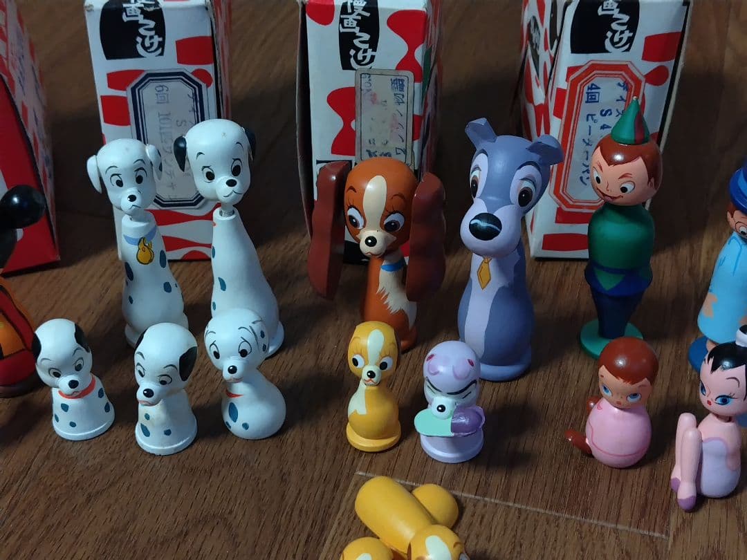 未使用 経年保管品ディズニーの城 まんがこけし 9種キャラミッキーマウス