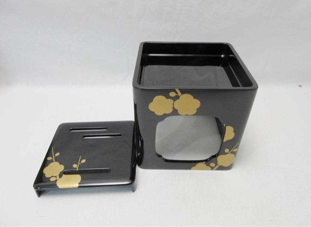 ほぼ未使用 懐石道具 木製黒塗 金彩松 竹 梅蒔絵 屠蘇器 四