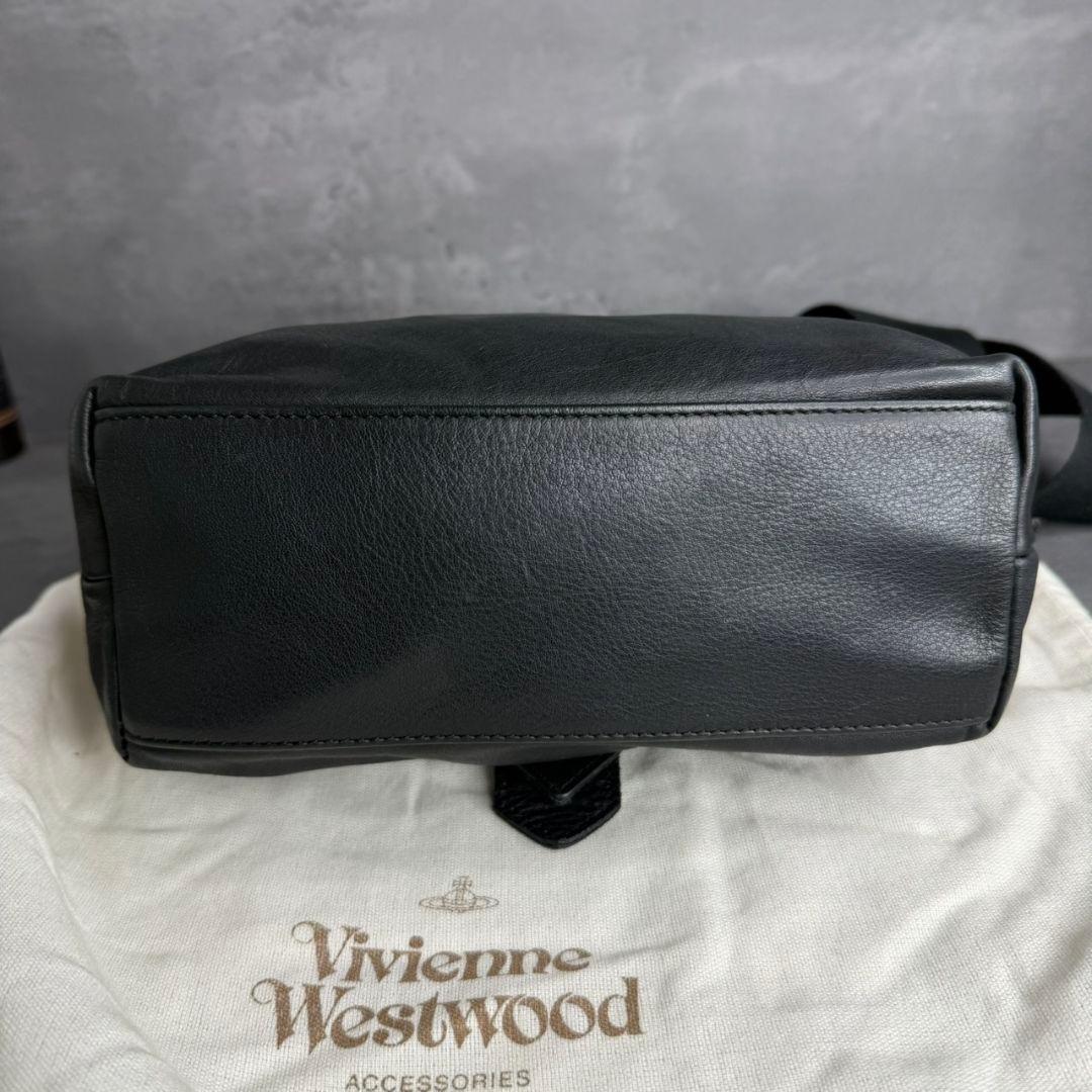 Vivienne Westwood ヴィヴィアン ショルダーバッグ オーブロゴ