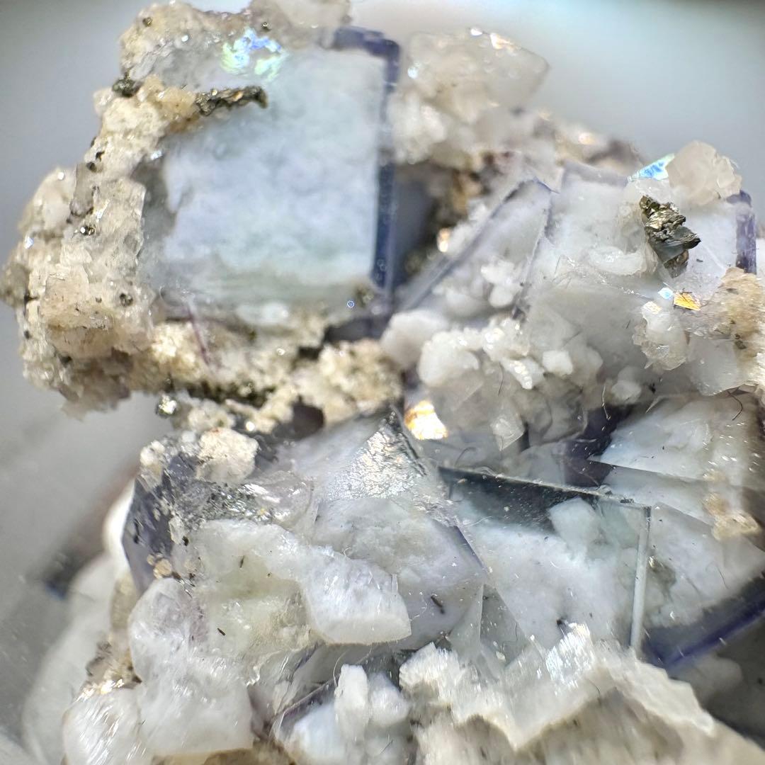 600 中国 ヤオガンシャン産 ポーセリンフローライト - メルカリ